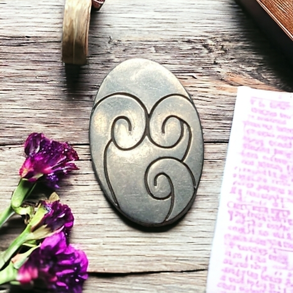 Vintage | 1970s Aitkens Pewter Engraved Fiddlehead Design Oval Brooch - Picture 1 of 4